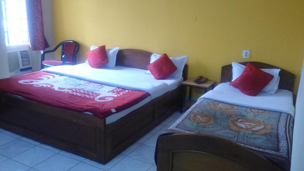 סיליגורי Breeze Hotel חדר תמונה