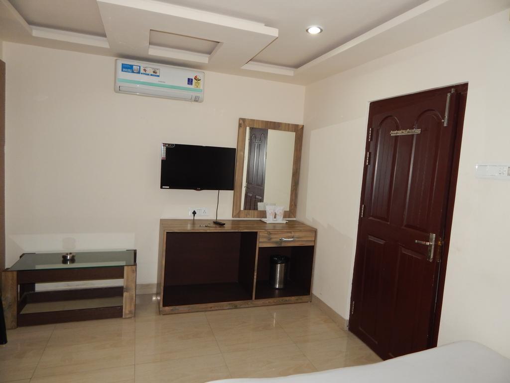 סיליגורי Breeze Hotel מראה חיצוני תמונה