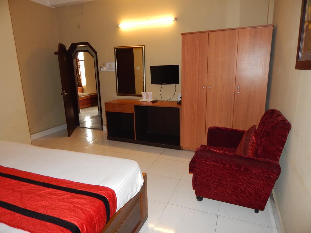 סיליגורי Breeze Hotel חדר תמונה