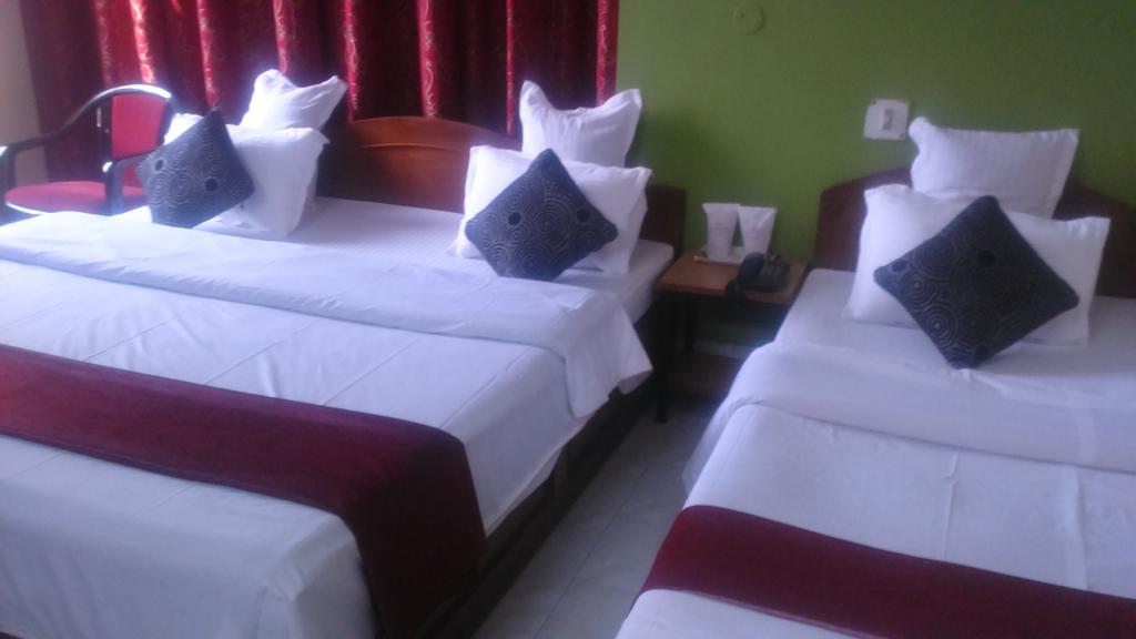 סיליגורי Breeze Hotel חדר תמונה