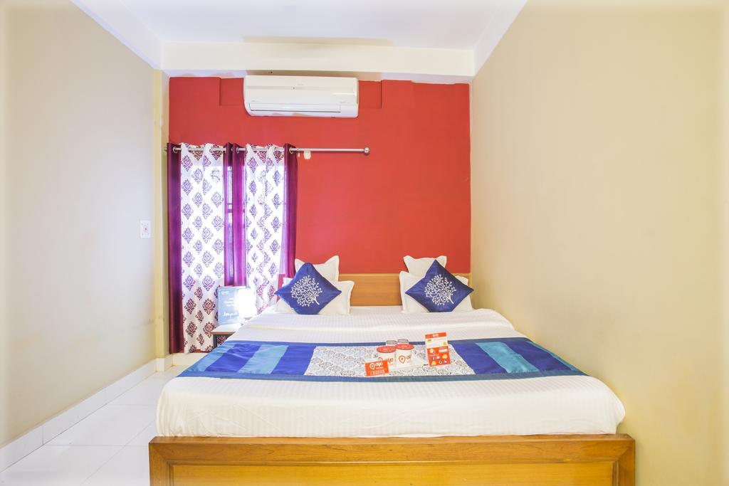 סיליגורי Breeze Hotel חדר תמונה