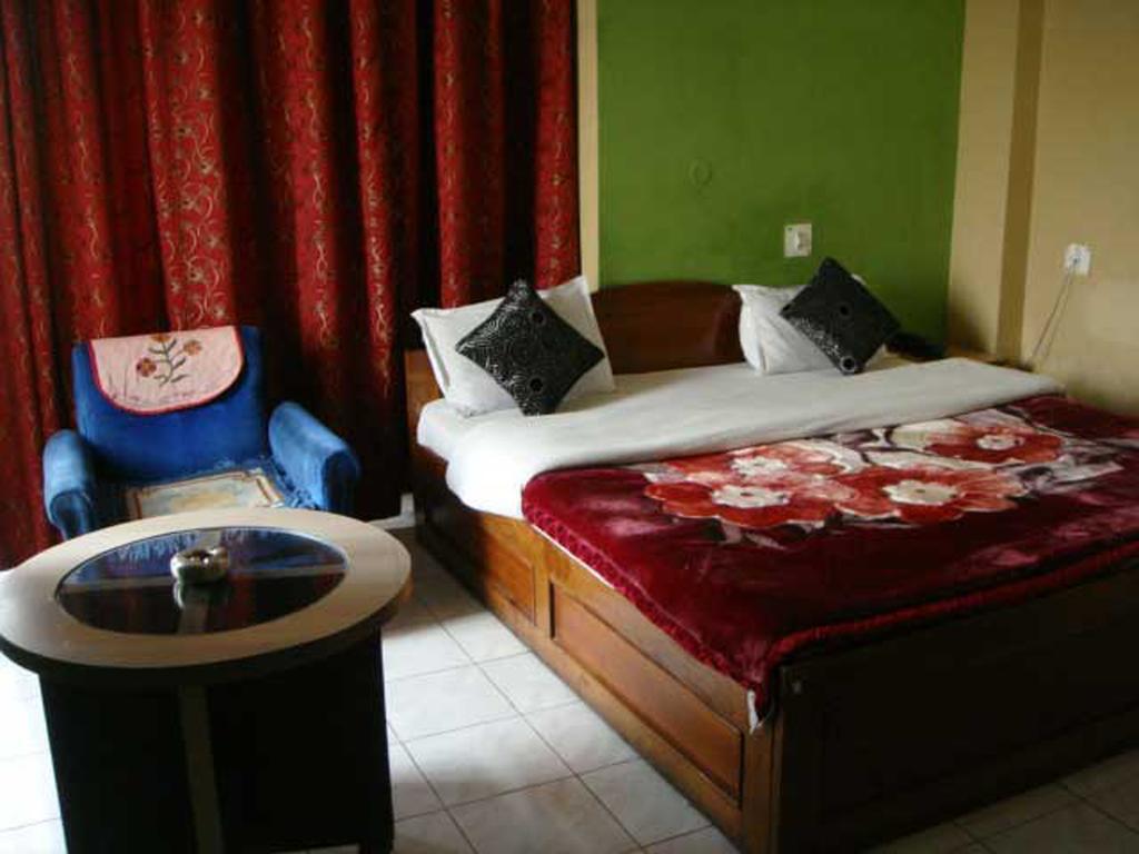 סיליגורי Breeze Hotel חדר תמונה